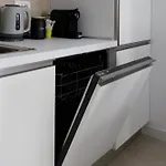 Apartment Rifugio Whitman, Con Parcheggio In Centro Trieste
