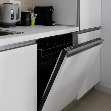 公寓 Rifugio Whitman, Con Parcheggio In Centro 的里雅斯特