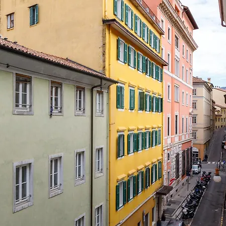 Appartement Rifugio Whitman, Con Parcheggio In Centro Trieste